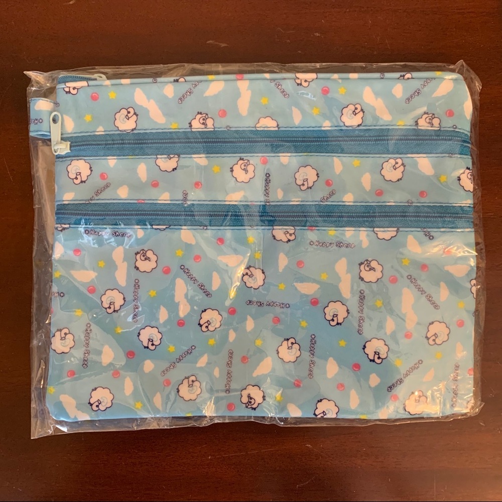 NWT Sheep Cosmetics Case